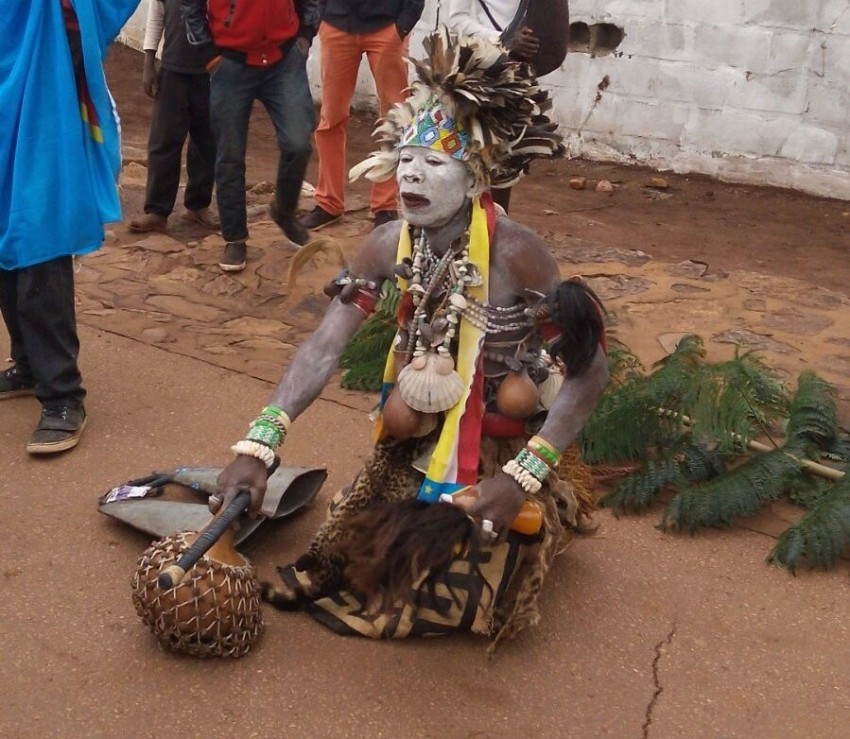 A Congolese fan. 